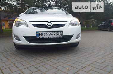 Универсал Opel Astra 2012 в Дрогобыче