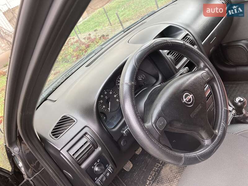 Седан Opel Astra 2007 в Фастове