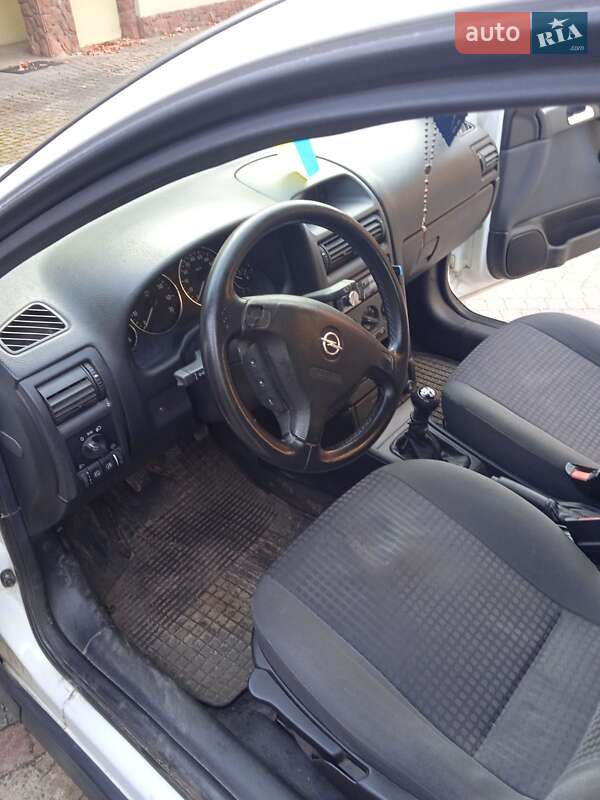 Opel Astra 2002