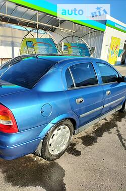 Седан Opel Astra 2006 в Лубнах