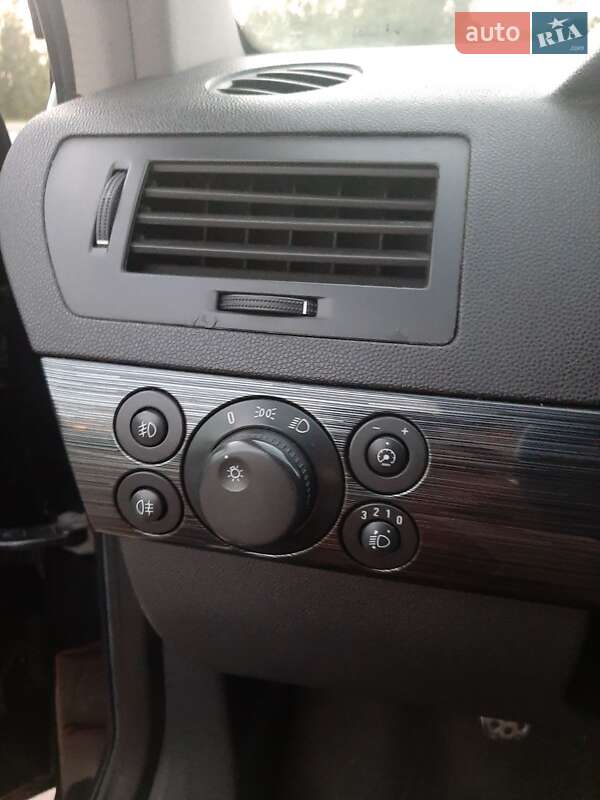 Хэтчбек Opel Astra 2006 в Киеве