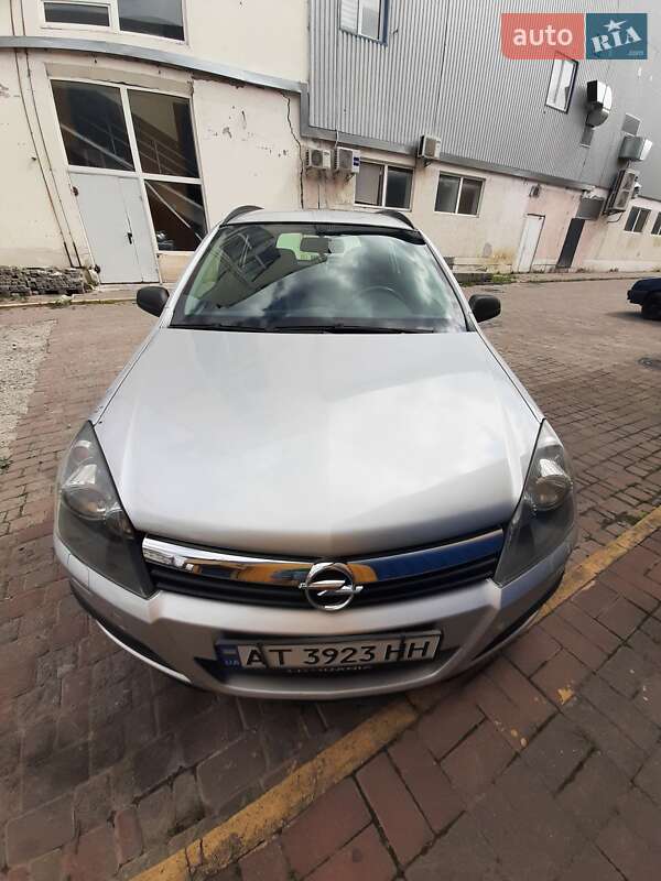 Универсал Opel Astra 2006 в Ивано-Франковске