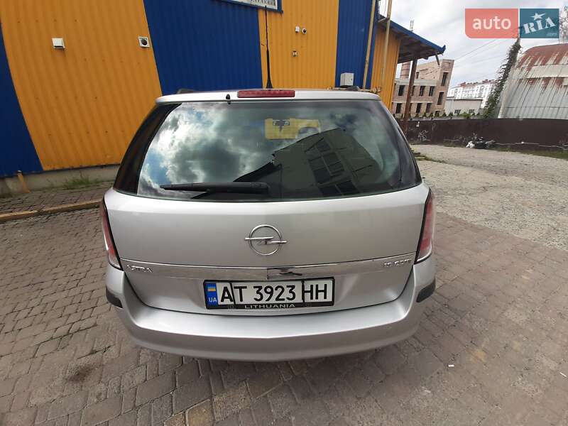 Универсал Opel Astra 2006 в Ивано-Франковске