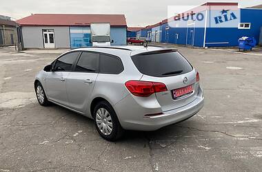 Универсал Opel Astra 2015 в Запорожье