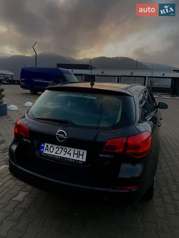 Универсал Opel Astra 2012 в Ужгороде фото 9 Универсал Opel Astra 2012 в Ужгороде