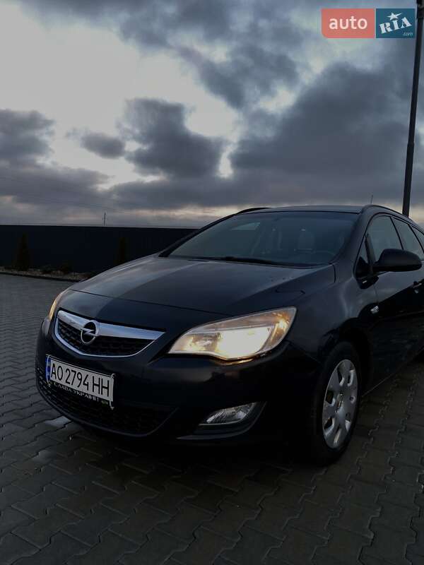 Универсал Opel Astra 2012 в Ужгороде фото 19 Универсал Opel Astra 2012 в Ужгороде