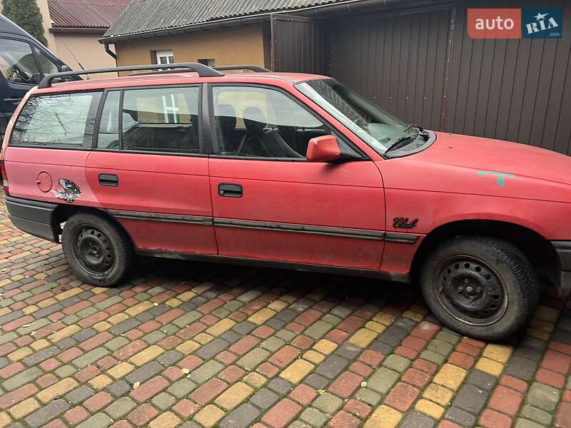 Универсал Opel Astra 1992 в Ужгороде