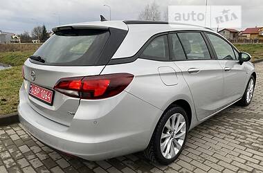 Універсал Opel Astra 2018 в Львові