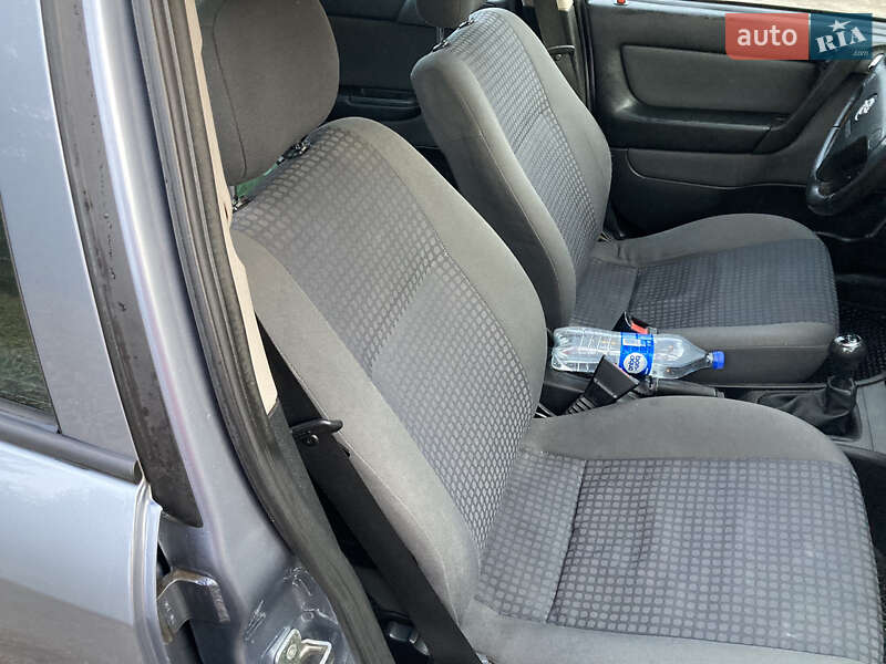 Универсал Opel Astra 2003 в Залещиках