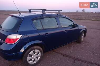 Хэтчбек Opel Astra 2004 в 