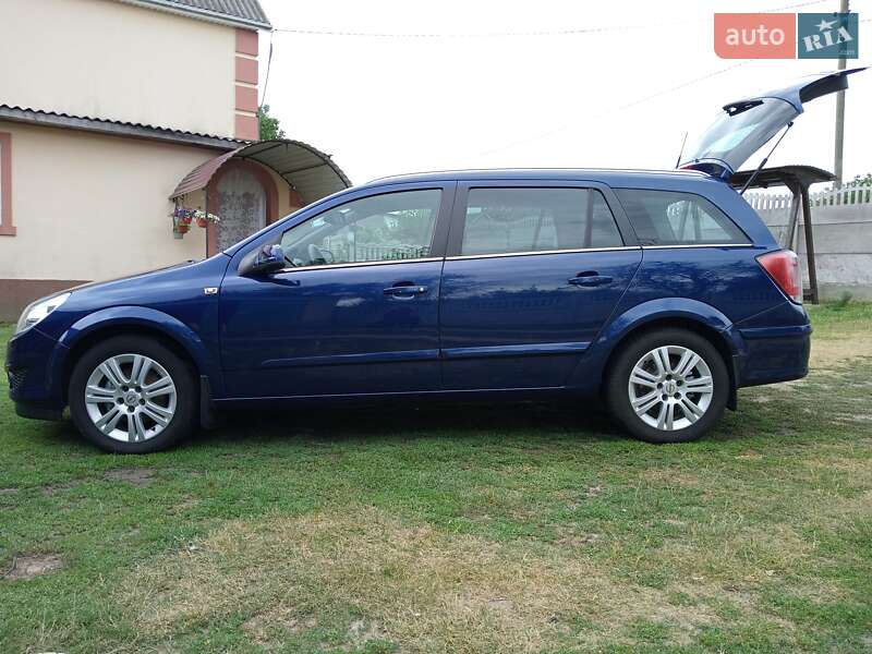 Универсал Opel Astra 2007 в 