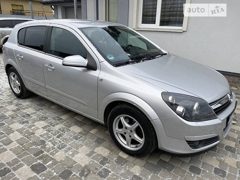 Хэтчбек Opel Astra 2004 в Черкассах