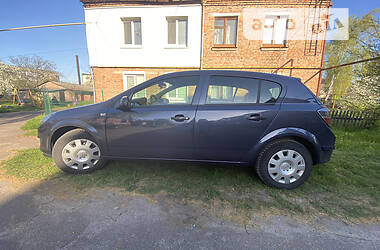 Хэтчбек Opel Astra 2009 в Коростене