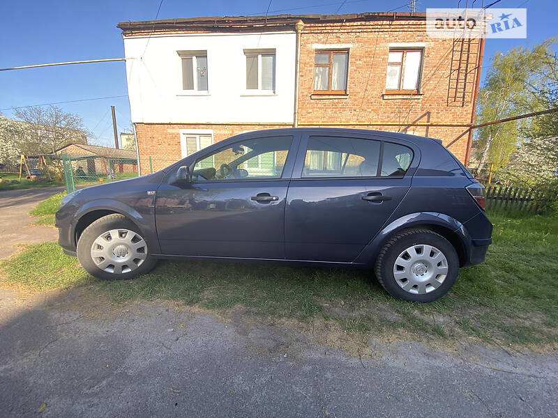 Хетчбек Opel Astra 2009 в Коростені фото Хетчбек Opel Astra 2009 в Коростені