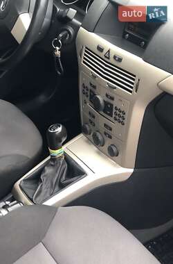 Универсал Opel Astra 2008 в 