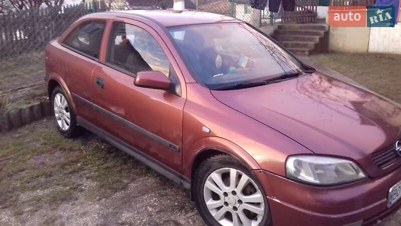 Седан Opel Astra 2001 в Кременці