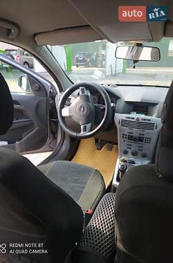 Універсал Opel Astra 2010 в Харкові