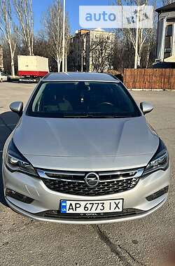 Універсал Opel Astra 2016 в Івано-Франківську