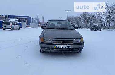 Седан Opel Astra 1992 в Коломиї