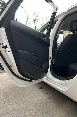 Универсал Opel Astra 2013 в 
