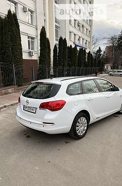 Универсал Opel Astra 2013 в 