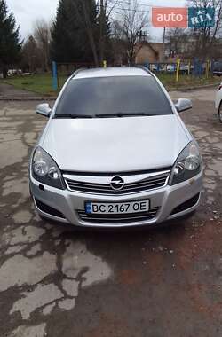 Универсал Opel Astra 2010 в Дрогобыче