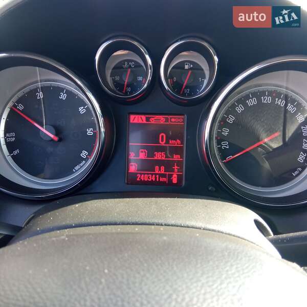 Универсал Opel Astra 2015 в Житомире