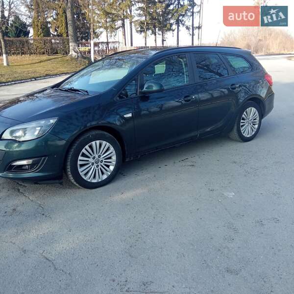 Универсал Opel Astra 2015 в Житомире
