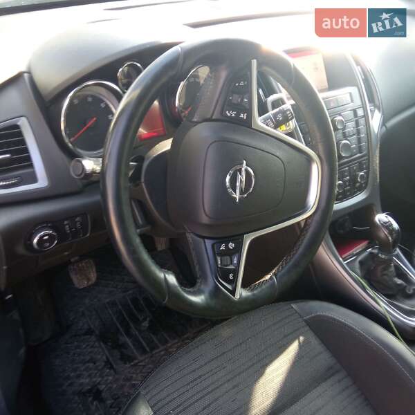 Универсал Opel Astra 2015 в Житомире