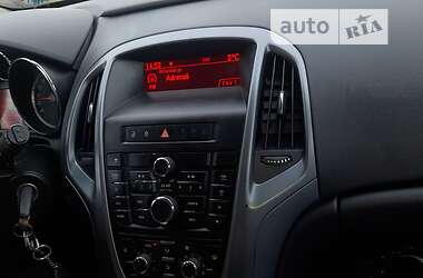 Универсал Opel Astra 2013 в Самборе