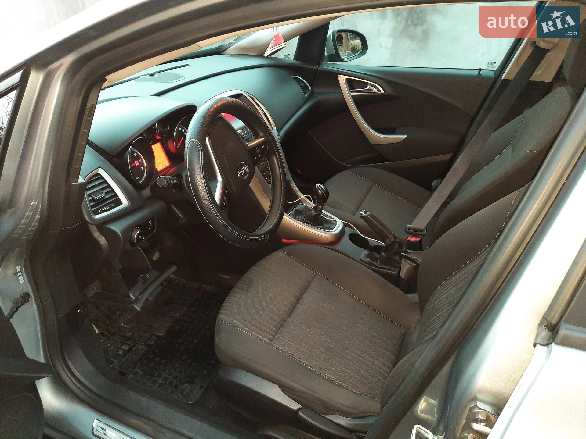 Opel Astra 2010 VIN W0LPD6ED9AG060562 фото оголошення 3 з 5