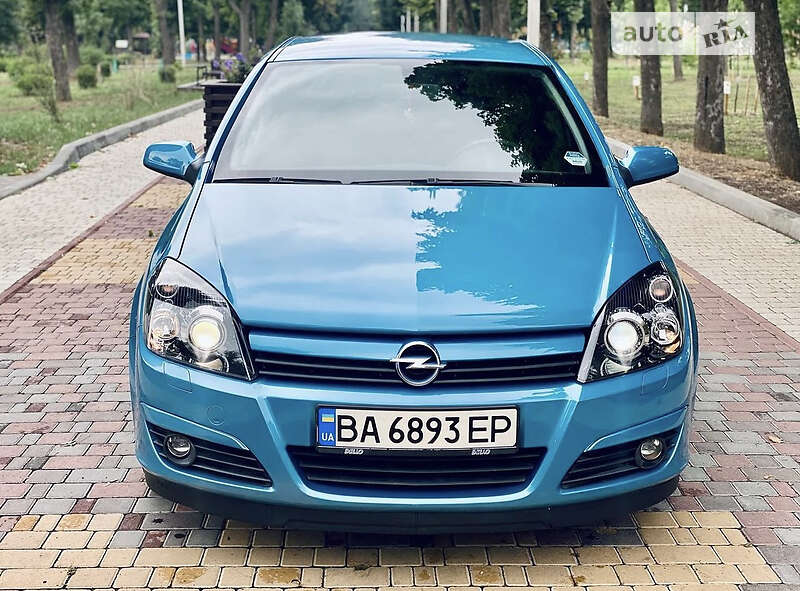 Хетчбек Opel Astra 2004 в Кропивницькому