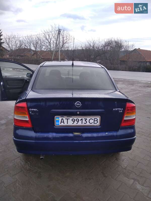 Седан Opel Astra 2003 в Коломиї