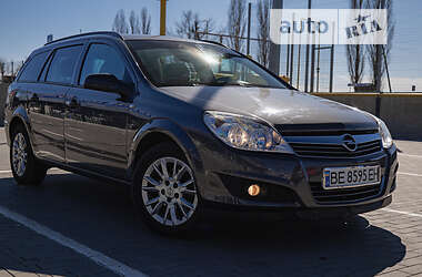 Универсал Opel Astra 2009 в Первомайске