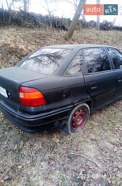 Седан Opel Astra 1992 в Обухове