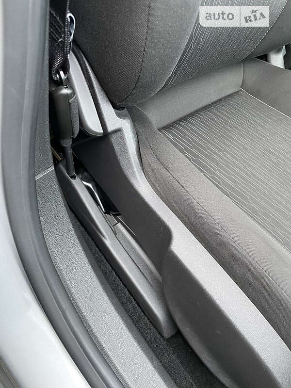 Универсал Opel Astra 2013 в Чернигове