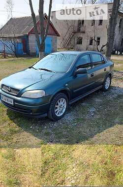 Седан Opel Astra 2004 в Кривому Розі