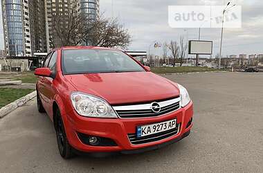 Хэтчбек Opel Astra 2008 в Киеве