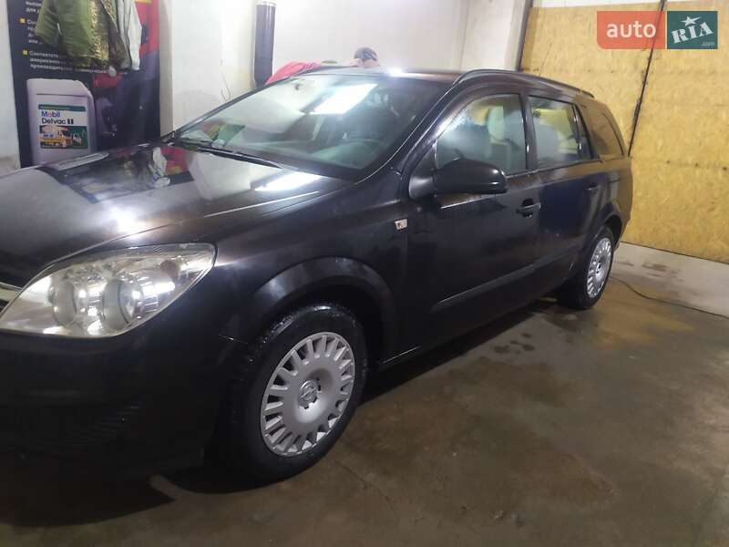 Универсал Opel Astra 2009 в Житомире