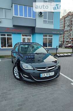 Универсал Opel Astra 2015 в Черкассах