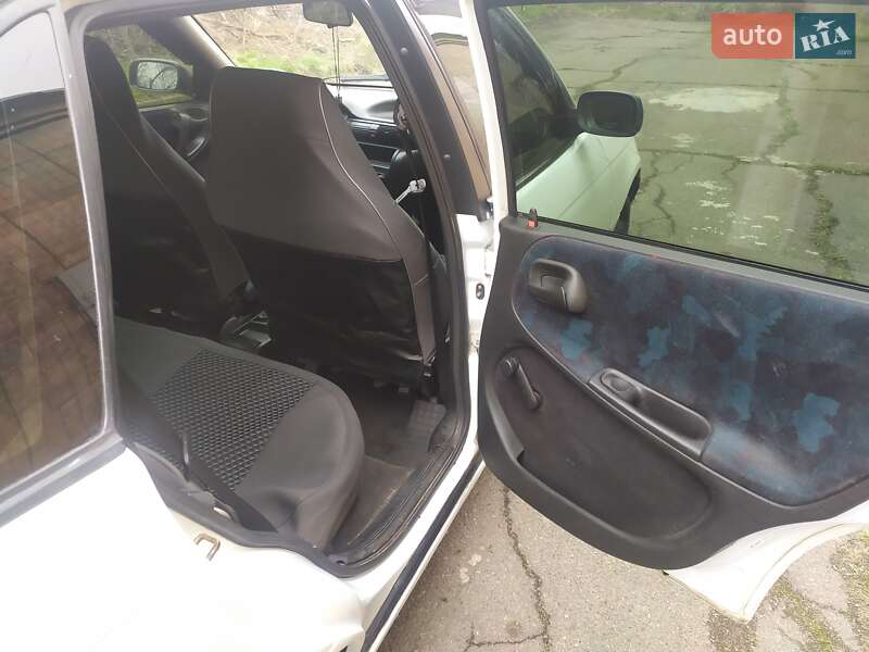 Седан Opel Astra 1994 в Кам'янському