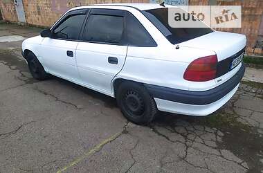 Седан Opel Astra 1994 в Каменском