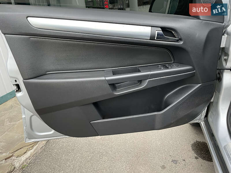 Универсал Opel Astra 2009 в Бахмаче