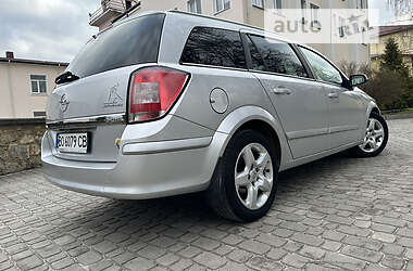 Универсал Opel Astra 2008 в 