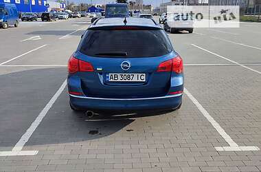 Універсал Opel Astra 2012 в Вінниці