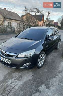 Універсал Opel Astra 2010 в Шептицькому