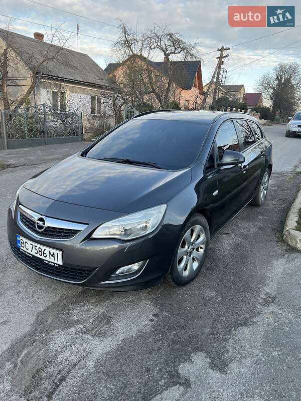 Універсал Opel Astra 2010 в Шептицькому