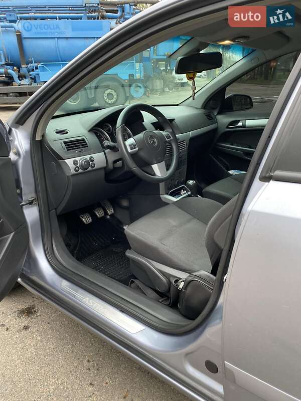 Хетчбек Opel Astra 2007 в Києві