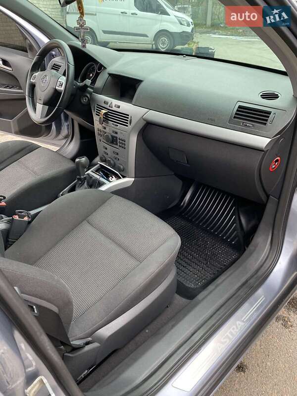 Хетчбек Opel Astra 2007 в Києві