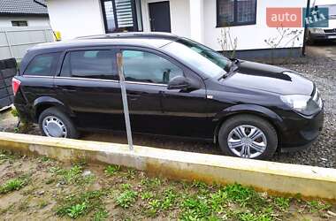 Універсал Opel Astra 2010 в Луцьку